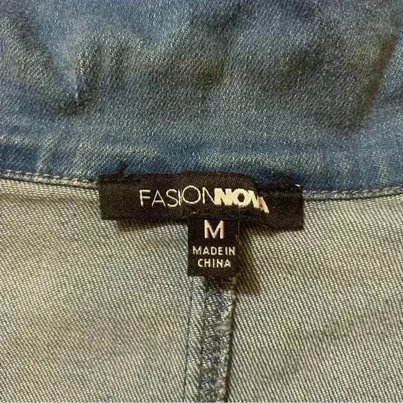 VGT Fashion Nova Women's Denim Zip Up Short Jumpsuit with 2 Front Pockets M - Picture 15 of 16